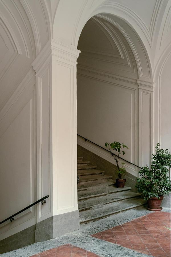 Отель Carafa Di Maddaloni Residenza Di Charme Неаполь Экстерьер фото