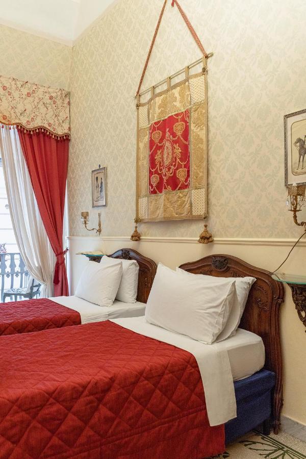 Отель Carafa Di Maddaloni Residenza Di Charme Неаполь Экстерьер фото